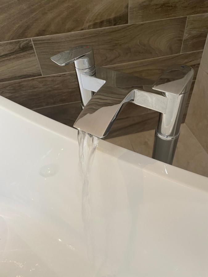 Fabulous 2 Bed Apartment Пенрит Екстериор снимка